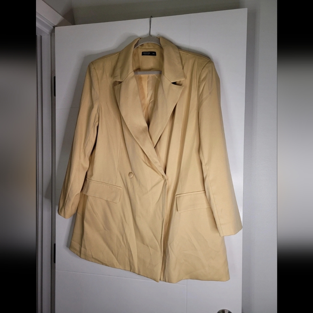 Blazer yellow